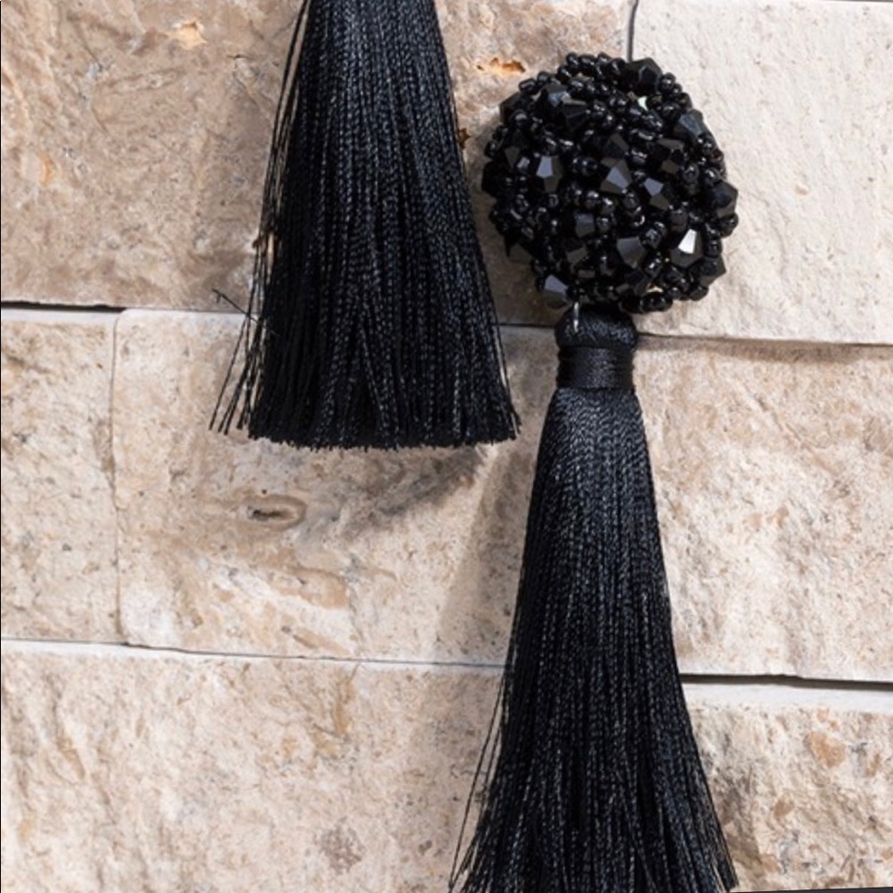 Beaded tassels (black)